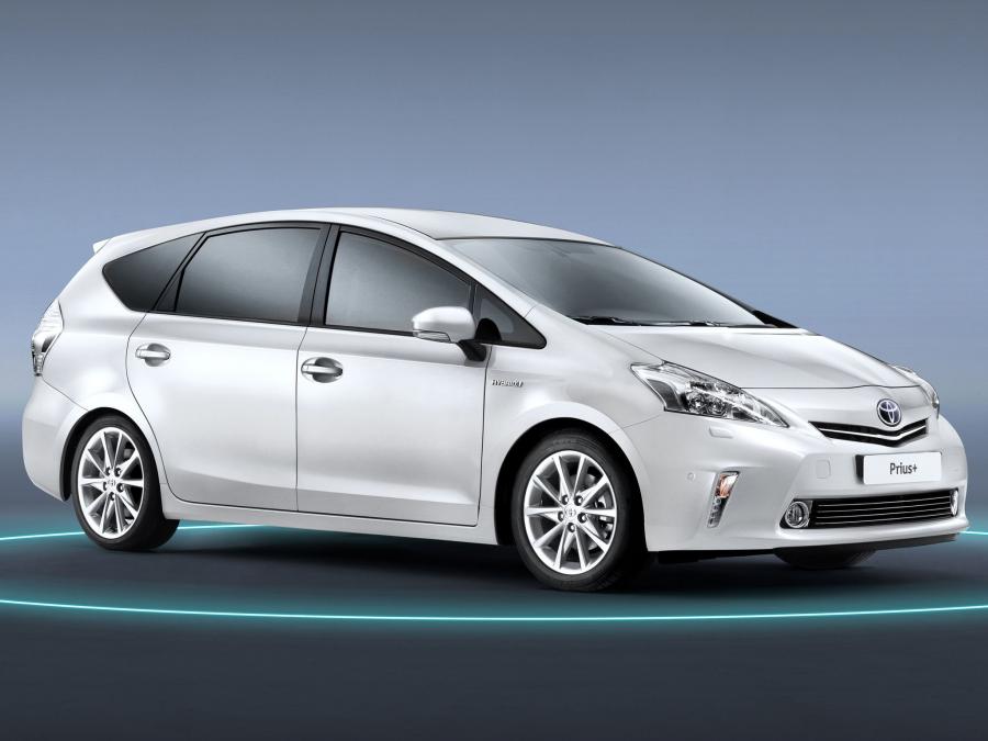  Toyota Prius + 2011 года  (фото 6 из 12)